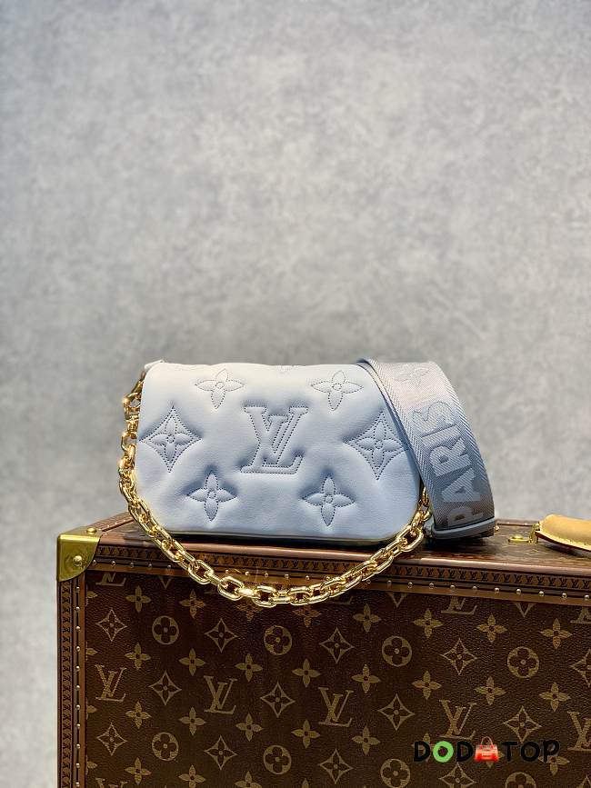 Louis Vuitton LV M81398 Wallet On Strap Bubblegram Blue Size 20 x 12 x 6 cm - 1