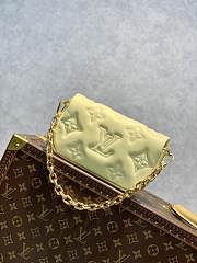 Louis Vuitton LV M81398 Wallet On Strap Bubblegram Yellow Size 20 x 12 x 6 cm - 3