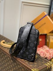 Louis Vuitton Outdoor Slingbag M30741 Size 21 x 13 x 5 cm - 4