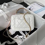 Chanel Vanity Top Handle White Size 19 x 14 x 8.5 cm - 5