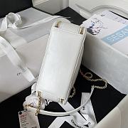 Chanel Vanity Top Handle White Size 19 x 14 x 8.5 cm - 4