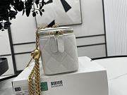 Chanel Vanity Heart Bag White Size 17 x 9.5 x 8 cm - 3