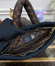 Louis Vuitton Pillow Backpack M58981 Size 39 x 46 x 3 cm - 4