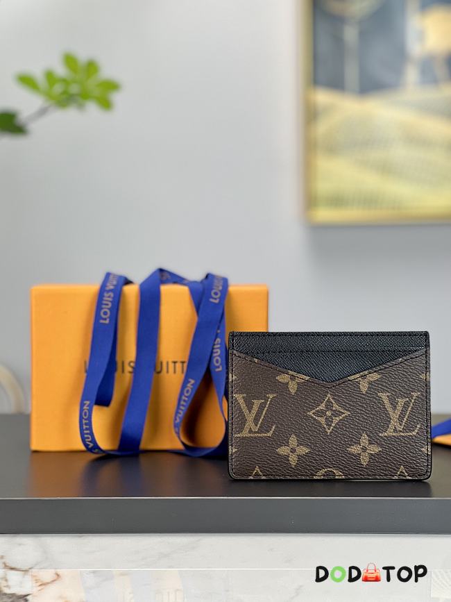 Louis Vuitton LV Card Wallet Monogram Size 11 x 7 x 0.6 cm - 1