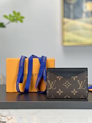 Louis Vuitton LV Card Wallet Monogram Size 11 x 7 x 0.6 cm - 1