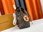  Louis Vuitton Montsouris PM Backpack Size 27.5 x 33 x 14 cm - 5