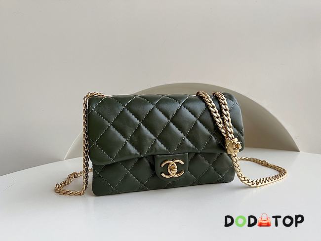 Chanel CF Flap Bag Dark Green Size 14 x 22 x 8 cm - 1