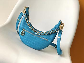 Louis Vuitton Loop M22594 Blue Size 23 x 13 x 6 cm