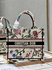 Dior Book Tote White Multicolor Dior Petites Fleurs Embroider Size 26.5 x 21 x 14 cm - 1