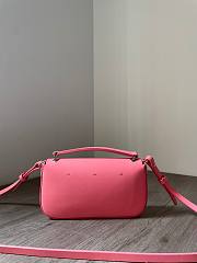 Fendi Baguette Phone Pouch Pink Patent Size 19 x 14 x 4 cm - 4