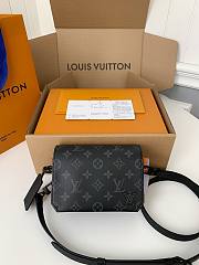 Louis Vuitton LV M82085 Fastline Wearable Wallet Size 17.3 x 12 x 7 cm - 1