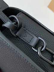 Louis Vuitton LV M82085 Fastline Wearable Wallet Black Size 17.3 x 12 x 7 cm - 2