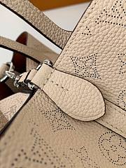Louis Vuitton LV Blossom PM M21909 Cream Size 20 x 20 x 12.5 cm - 3