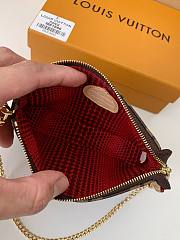 Louis Vuitton x Yayoi Kusama Mini Pochette Accessoires Size 15.5 x 10.5 x 4 cm - 5