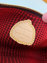  Louis Vuitton x Yayoi Kusama Mini Pochette Accessoires Size 15.5 x 10.5 x 4 cm - 2