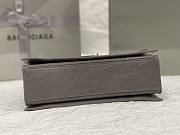 Balenciaga Crush Medium Chain Bag Grey Size 25 x 15 x 9.5 cm - 6