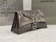 Balenciaga Crush Medium Chain Bag Grey Size 25 x 15 x 9.5 cm - 4
