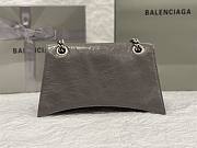 Balenciaga Crush Medium Chain Bag Grey Size 25 x 15 x 9.5 cm - 2