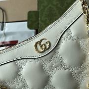Gucci GG Matelassé Handbag White Size 25 x 15 x 8 cm - 4