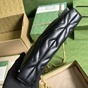 Gucci Black GG Marmont Matelassé Mini Chain Bag Size 22 x 13 x 3.5 cm - 4