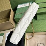 Gucci White GG Marmont Matelassé Mini Chain Bag Size 22 x 13 x 3.5 cm - 5
