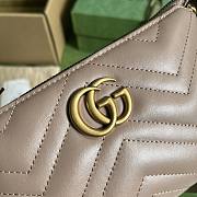 Gucci Beige GG Marmont Matelassé Mini Chain Bag Size 22 x 13 x 3.5 cm - 2