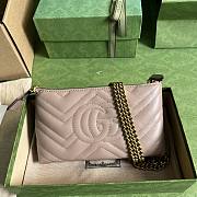 Gucci Beige GG Marmont Matelassé Mini Chain Bag Size 22 x 13 x 3.5 cm - 3
