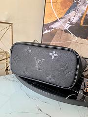 Louis Vuitton Neverfull MM Wild At Heart Black  - 6