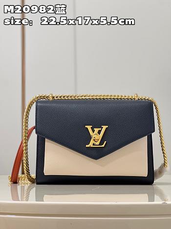 Louis Vuitton LV M20982 MyLockMe Chain Bag Size 22.5 x 17 x 5.5 cm