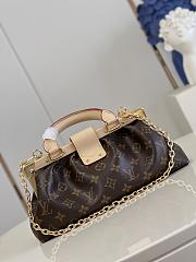 Louis Vuitton M46544 Monogram Clutch Size 28 x 14 x 10 cm - 6