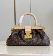 Louis Vuitton M46544 Monogram Clutch Size 28 x 14 x 10 cm - 1