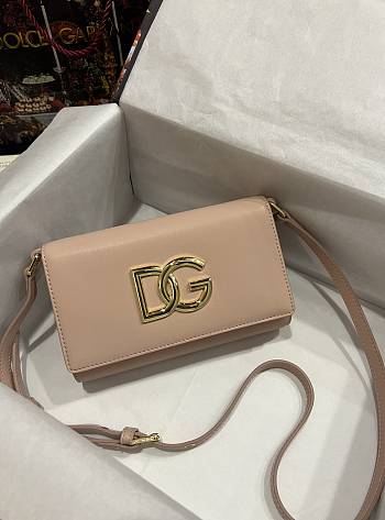 Dolce & Gabbana DG Small Leather Crossbody Bag Pink Size 21 x 14 x 5 cm