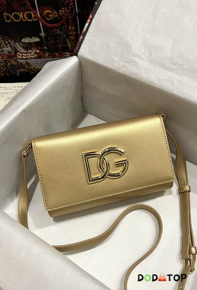 Dolce & Gabbana DG Small Leather Crossbody Bag Gold Size 21 x 14 x 5 cm - 1