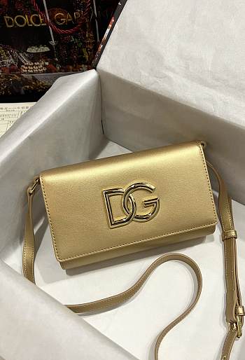 Dolce & Gabbana DG Small Leather Crossbody Bag Gold Size 21 x 14 x 5 cm