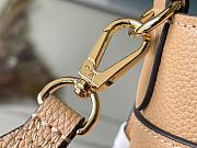 Louis Vuitton LV M21569 On My Side PM Bag Apricot Size 25 x 20 x 12 cm - 2