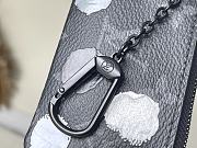 Louis Vuitton LV M81929 Key Case Wallet Size 13.5 x 7 x 1.5 cm - 3