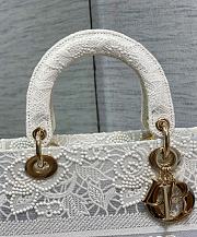Dior Medium Lady D-Lite Bag White Size 24 x 20 x 11 cm - 3