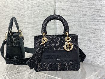 Dior Medium Lady D-Lite Bag Black Size 24 x 20 x 11 cm