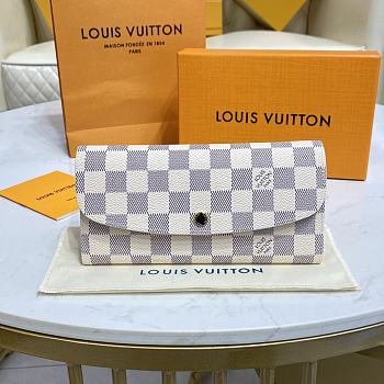 Louis Vuitton LV White Grid Pink Wallet Size 19 x 3 x 10 cm