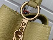 Louis Vuitton LV Capucines Medium Handbag M21652 Yellow Size 31.5 x 20 x 11 cm - 5