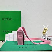 Bottega Veneta Cassette Crossbody Bag Pink Size 23 x 15 x 5.5 cm - 3