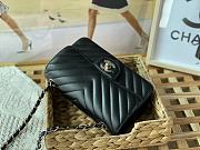 Chanel Flap Bag V Pattern Lambskin Black Bag Size 20 cm - 3