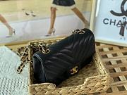 Chanel Flap Bag V Pattern Caviar Black Bag Size 20 cm - 4