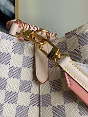 Louis Vuitton NeoNoe MM Bag Size 26 x 26 x 17.5 cm - 3