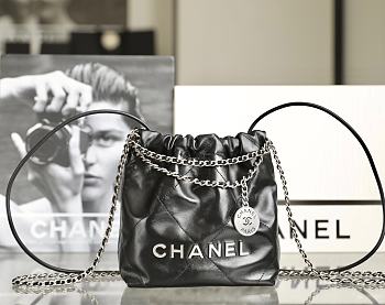Chanel Mini 22 Bag Black Size 19 x 20 x 6 cm