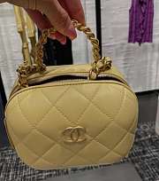 Chanel Vanity Leather Handbag Yellow Size 13.5 x 8 x 9.5 cm - 4