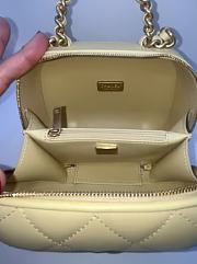 Chanel Vanity Leather Handbag Yellow Size 13.5 x 8 x 9.5 cm - 2