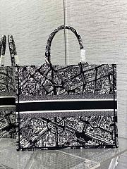 Dior Large Book Tote Plan De Paris Embroidery Size 42 x 18 x 35 cm - 3