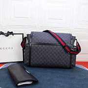 Gucci GG Supreme Diaper Bag Size 44 x 28 x 14 cm - 3