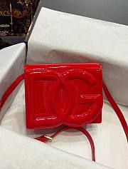 Dolce & Gabbana Patent Leather Crossbody Bag Red Size 16 x 20 x 5.5 cm - 1